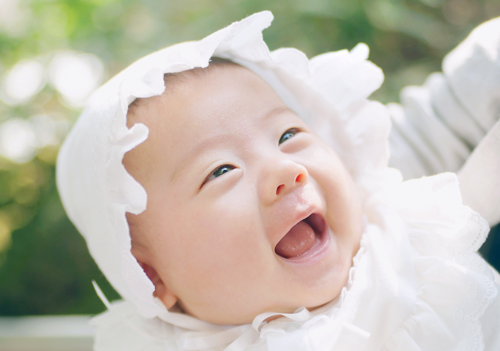 お宮参りでの赤ちゃんの笑顔