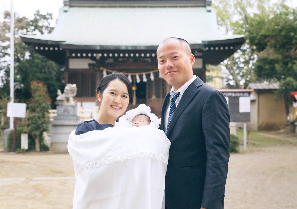 赤ちゃんとママとパパの写真