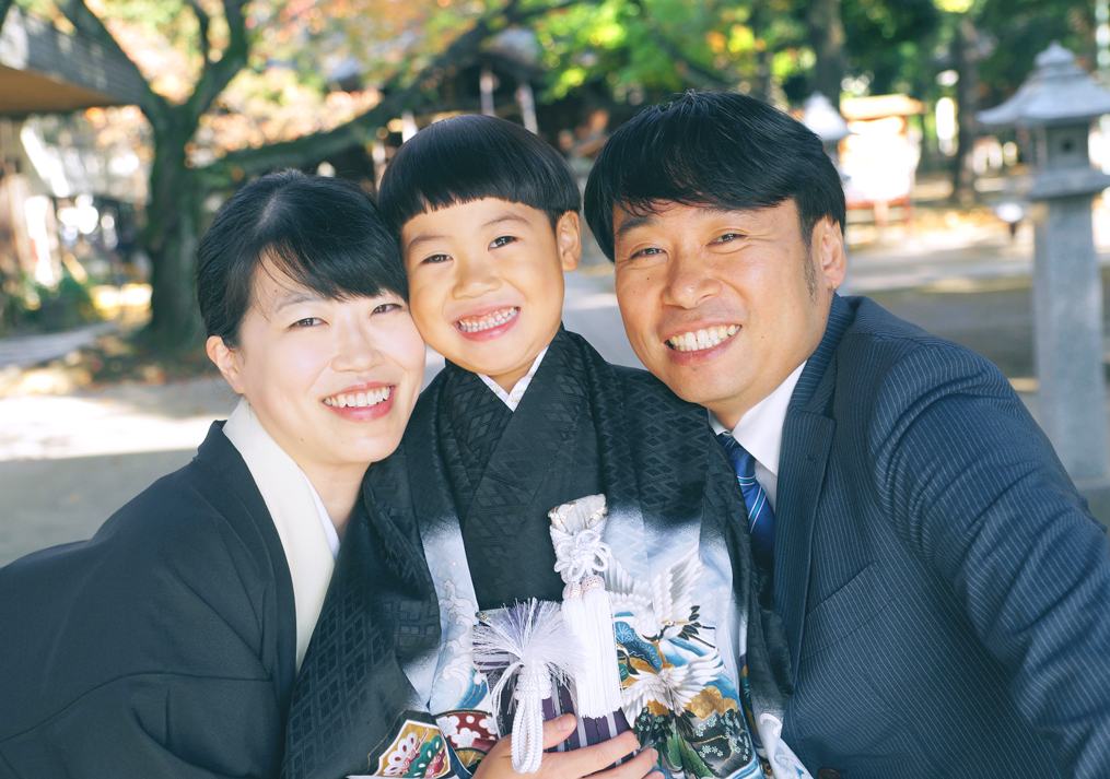 川口神社で男の子の七五三写真