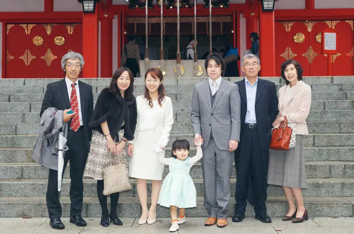 花園神社で七五三の記念写真