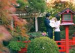 出張カメラマンが撮影した自然光あふれる芝とうふ屋うかいのロケーションフォト