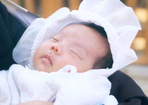 埼玉県富士見市水宮神社でのお宮参り出張撮影の赤ちゃん