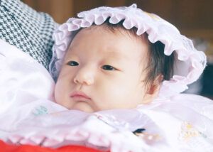 千葉県松戸神社でお宮参りの赤ちゃん